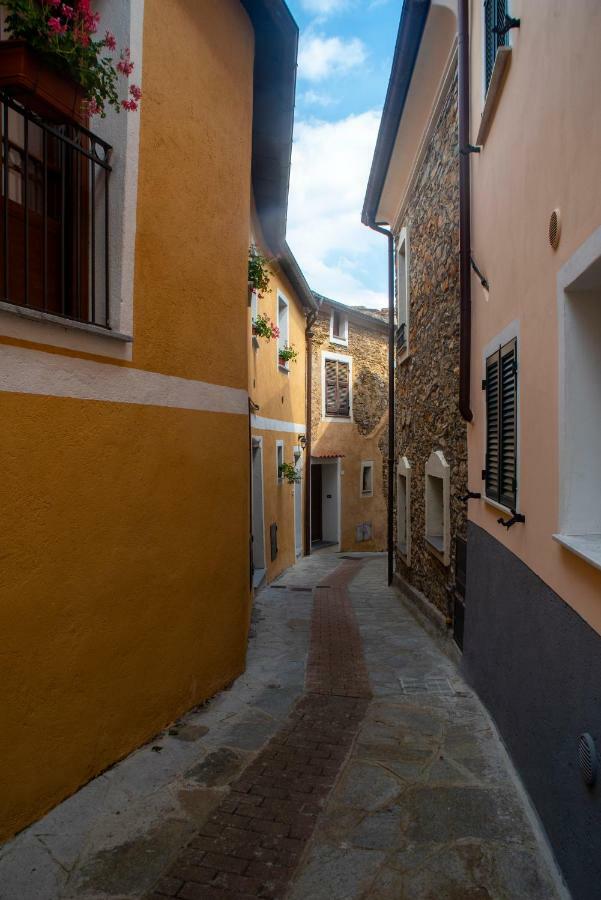 Agriturismo De Ferrari Onzo Eksteriør billede